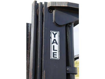 Chariots électriques à 4 roues - Yale  (12)