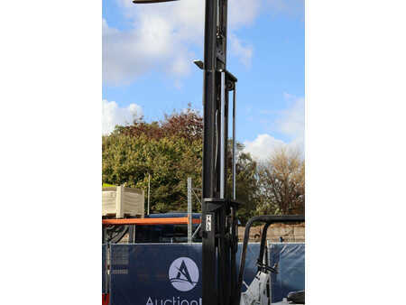 Chariots électriques à 4 roues - Yale  (39)