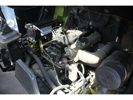 Dieselový VZV 2000  Clark SF50D (16)