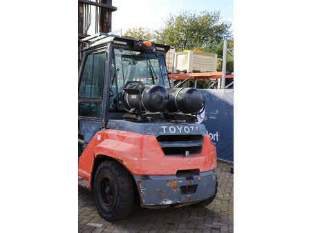 LPG heftrucks 2020  Toyota 8FG70N (19)