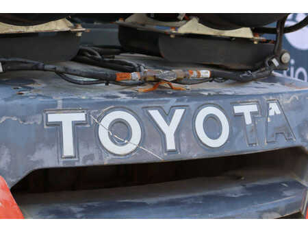 LPG heftrucks 2020  Toyota 8FG70N (21)