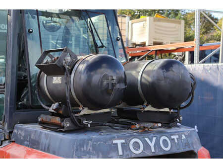 LPG heftrucks 2020  Toyota 8FG70N (23)