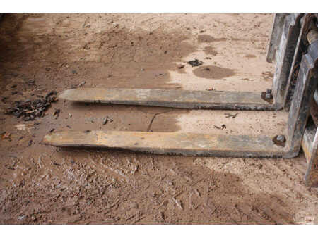 Telescopic forklift rigid 2009  Manitou MT 1840 (14)