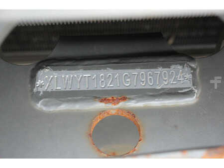 Terminaltraktor 2016  Terberg YT182 (19)