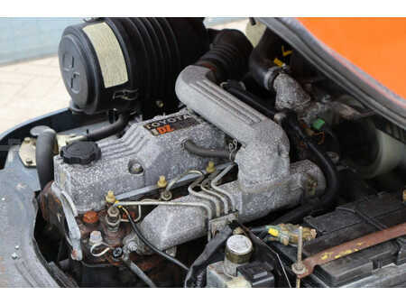 Carrelli elevatori diesel 1998  Toyota 62-6FDF25 (32)
