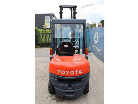 Carrelli elevatori diesel 1998  Toyota 62-6FDF25 (5)