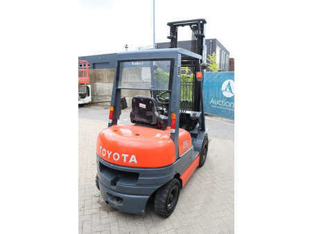 Carrelli elevatori diesel 1998  Toyota 62-6FDF25 (6)