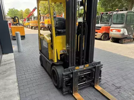 Elektro 4 Rad 2013  Hyster E2.5XN (7)