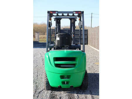 Empilhador diesel 2024  Yanmar FD30 (4)