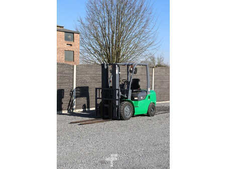 Empilhador diesel 2024  Yanmar FD30 (8)