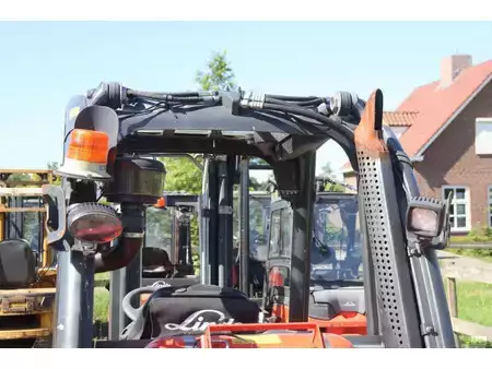 Gázüzemű targoncák 2018  Linde H25T-02 (17)