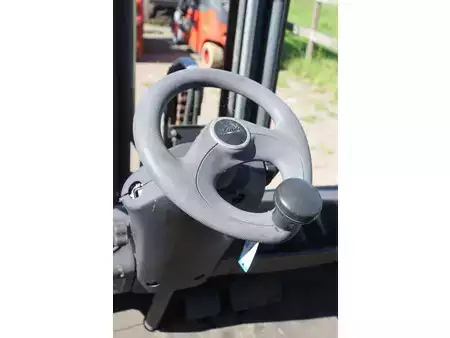 Gázüzemű targoncák 2018  Linde H25T-02 (25)