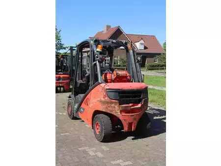 Gázüzemű targoncák 2018  Linde H25T-02 (4)