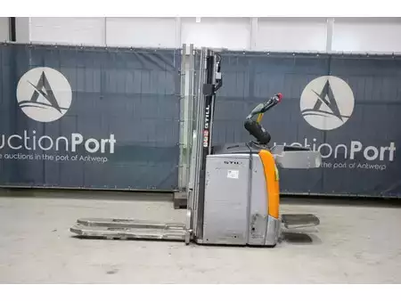 Magasemelésű béka - Still  (2)