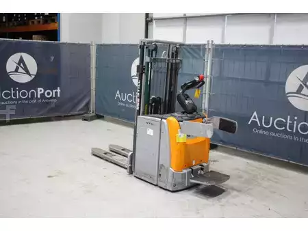 Magasemelésű béka - Still  (3)