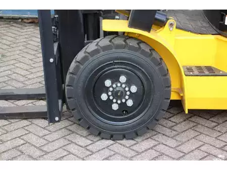 Dieselstapler 2025  LTMG FD40 (14)