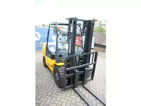 Dieselstapler 2025  LTMG FD40 (6)