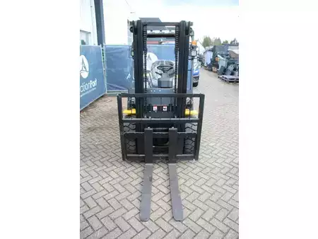 Dieselstapler 2025  LTMG FD40 (7)