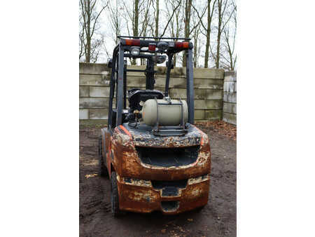 Gázüzemű targoncák 2016  Toyota 02-8FGJF35 (17)