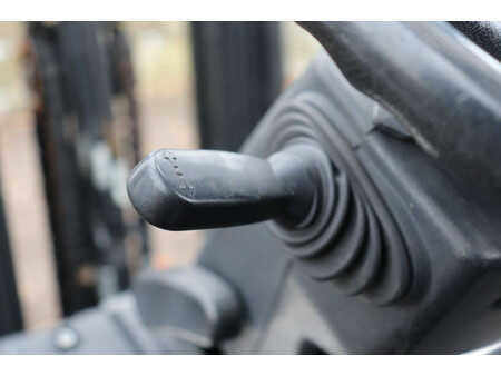 Gázüzemű targoncák 2016  Toyota 02-8FGJF35 (32)