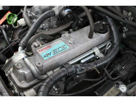 Gázüzemű targoncák 2016  Toyota 02-8FGJF35 (39)