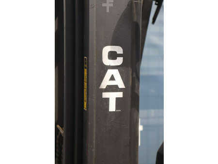 Eléctrica de 4 ruedas - CAT Lift Trucks VMAX F30 (12)