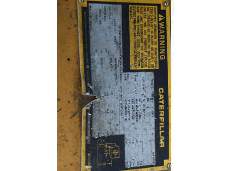 Eléctrica de 4 ruedas - CAT Lift Trucks VMAX F30 (27)