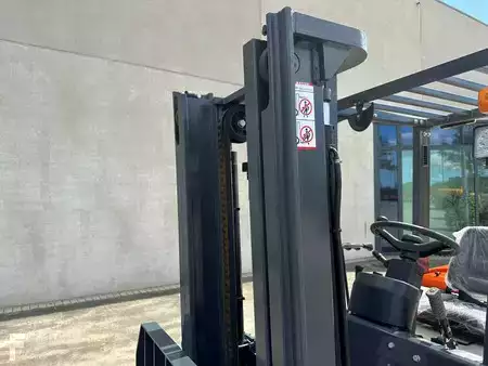 Diesel Forklifts 2025  Machpro MP-L38 (14)