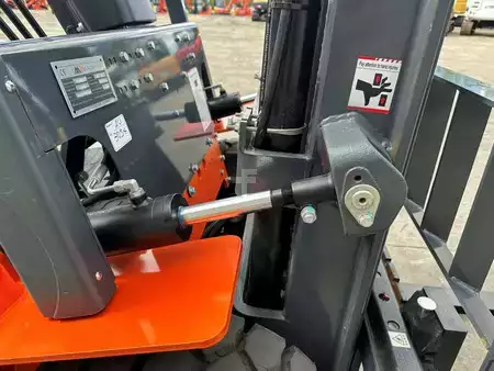Diesel Forklifts 2025  Machpro MP-L38 (16)