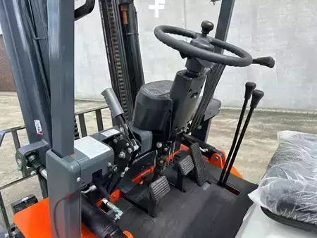 Diesel Forklifts 2025  Machpro MP-L38 (23)