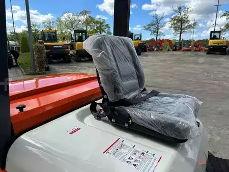 Diesel Forklifts 2025  Machpro MP-L38 (25)