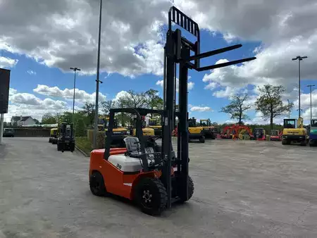 Diesel Forklifts 2025  Machpro MP-L38 (37)