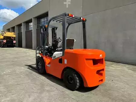 Diesel Forklifts 2025  Machpro MP-L38 (7)