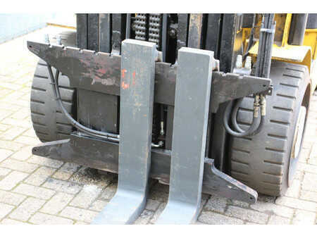 Carrelli elevatori GPL 2010  Yale GLC70VX (10)