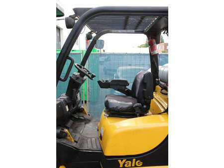 Carrelli elevatori GPL 2010  Yale GLC70VX (19)