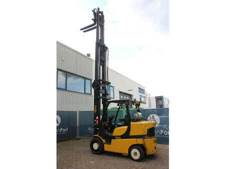 Carrelli elevatori GPL 2010  Yale GLC70VX (29)