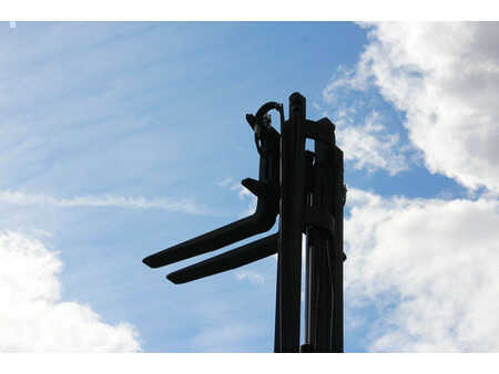 Carrelli elevatori GPL 2010  Yale GLC70VX (30)