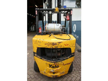 Carrelli elevatori GPL 2010  Yale GLC70VX (4)