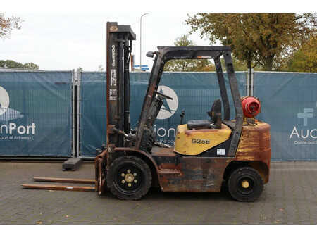 Carrelli elevatori GPL 2002  Daewoo G25E-5 (2)