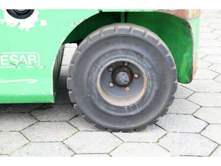 Carretilla elevadora diésel - Cesab Drago 350 (14)