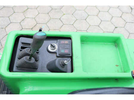 Carretilla elevadora diésel - Cesab Drago 350 (29)