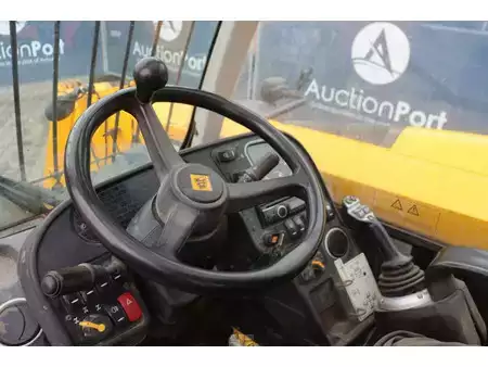 Telescopic forklift rigid 2017  JCB 536-70 Agri Super (27)