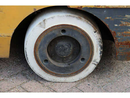 Carretilla elevadora GLP 2002  CAT Lift Trucks GC45K (14)