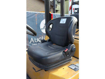 Carretilla elevadora GLP 2002  CAT Lift Trucks GC45K (20)