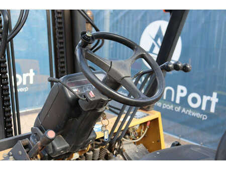 Carretilla elevadora GLP 2002  CAT Lift Trucks GC45K (21)