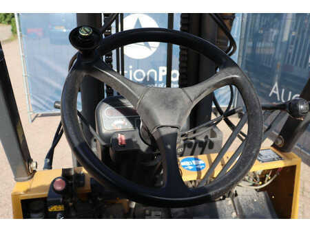 Carretilla elevadora GLP 2002  CAT Lift Trucks GC45K (23)