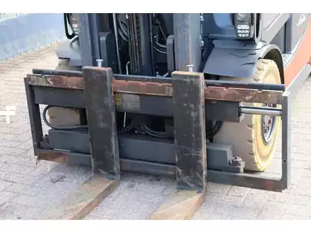 Nestekaasutrukki 2020  Linde H35T-01 (11)