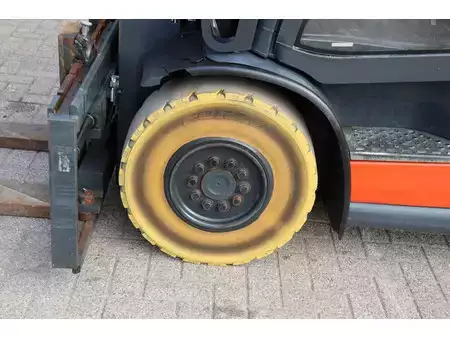 Nestekaasutrukki 2020  Linde H35T-01 (13)
