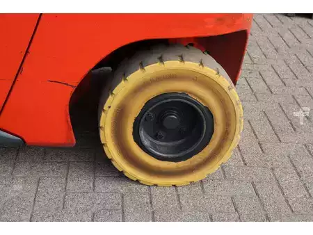 Nestekaasutrukki 2020  Linde H35T-01 (14)