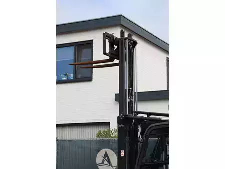 Nestekaasutrukki 2020  Linde H35T-01 (33)